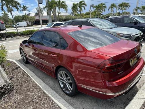 2018 Volkswagen Passat 2.0T R-Line