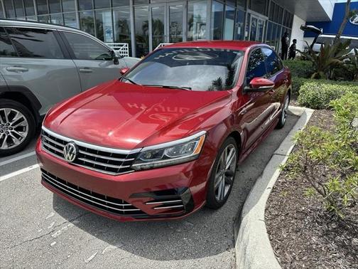 2018 Volkswagen Passat 2.0T R-Line