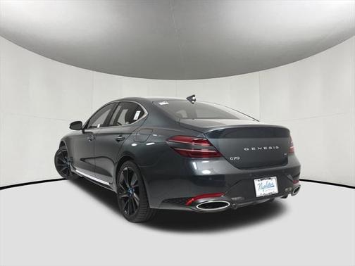 2023 Genesis G70 3.3T RWD