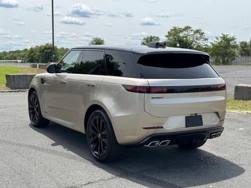 2025 Land Rover Range Rover Sport P530 Autobiography