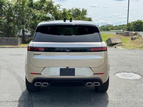 2025 Land Rover Range Rover Sport P530 Autobiography