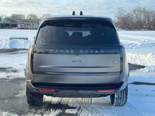 2023 Land Rover Range Rover P530 SE