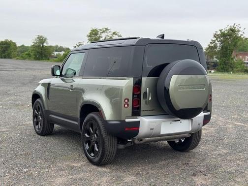 2025 Land Rover Defender P300 S