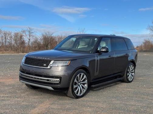 2025 Land Rover Range Rover P530 SE 7 Seat