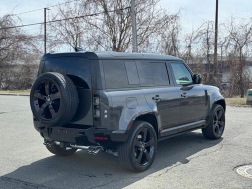 2025 Land Rover Defender P525 V8