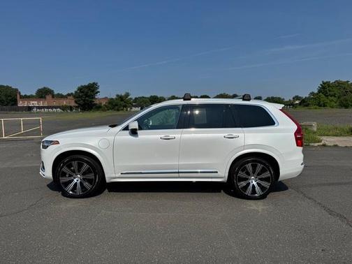 2022 Volvo XC90 Recharge Plug-In Hybrid T8 Inscription Extended Range 7P