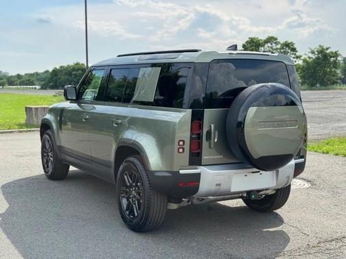 2025 Land Rover Defender P300