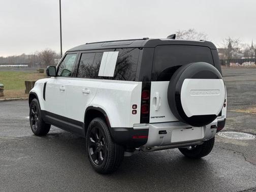 2025 Land Rover Defender P300