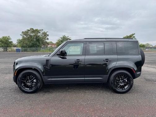 2025 Land Rover Defender P300