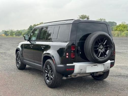 2025 Land Rover Defender P300