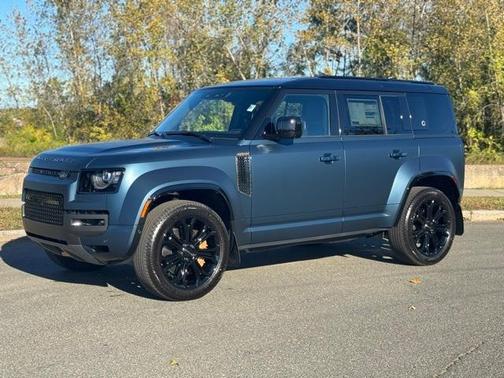 2026 Land Rover Defender OCTA