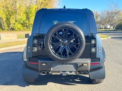 2026 Land Rover Defender OCTA