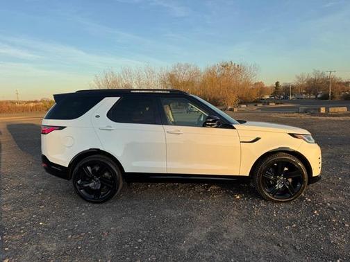 2025 Land Rover Discovery P360 Metropolitan Edition