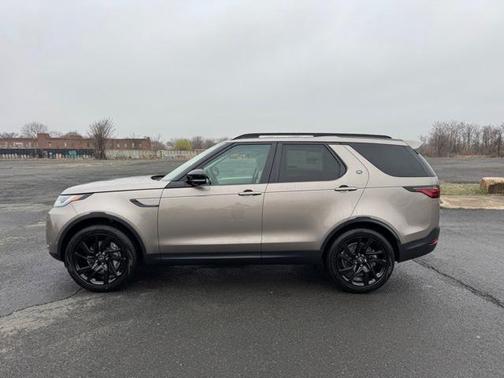 2025 Land Rover Discovery P300 S
