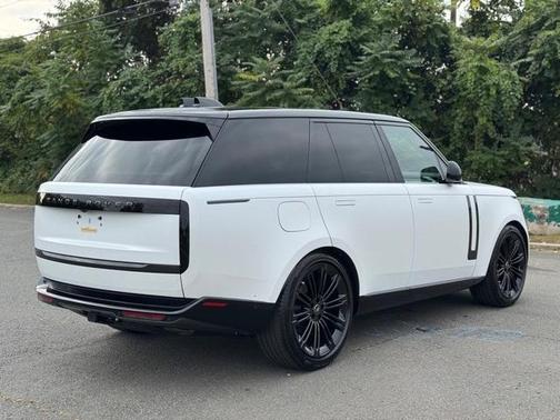 2025 Land Rover Range Rover P400 SE