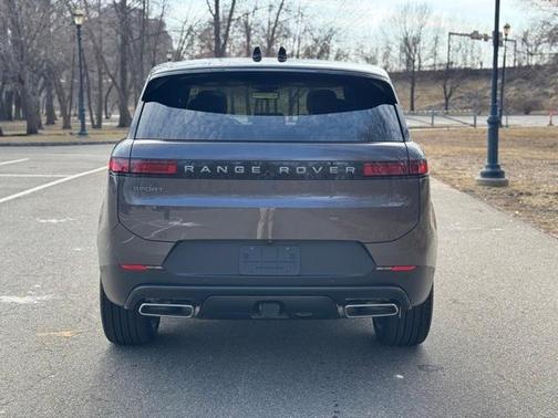 2025 Land Rover Range Rover Sport P360 SE