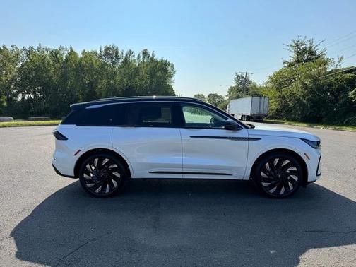 2025 Lincoln Nautilus Black Label
