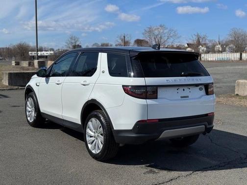 2022 Land Rover Discovery Sport SE