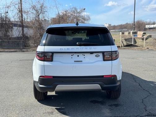 2022 Land Rover Discovery Sport SE