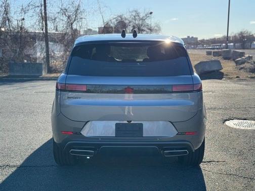 2025 Land Rover Range Rover Sport P460 Dynamic SE