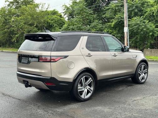 2024 Land Rover Discovery P360 Dynamic SE