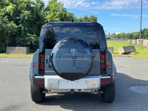 2025 Land Rover Defender P300