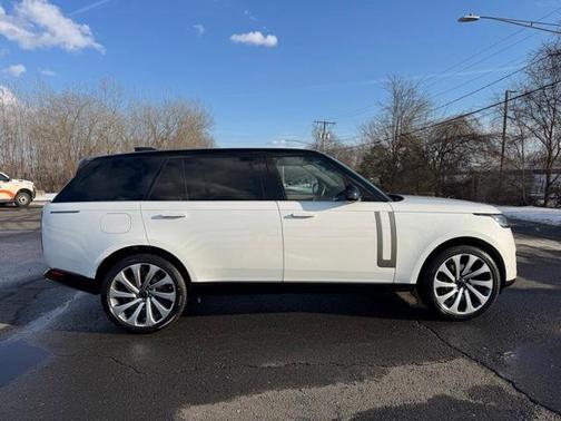 2026 Land Rover Range Rover P400 SE 7 Seat