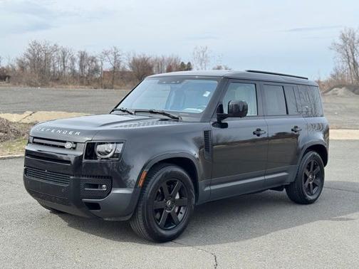 2022 Land Rover Defender 110 SE