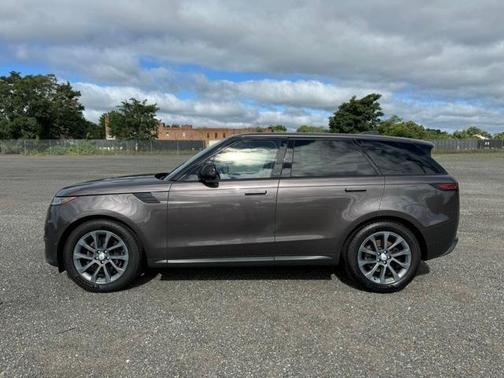 2023 Land Rover Range Rover Sport SE