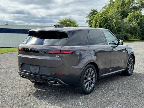 2023 Land Rover Range Rover Sport SE