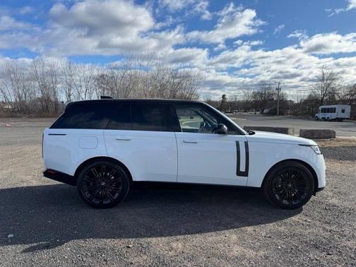 2022 Land Rover Range Rover P400 SE