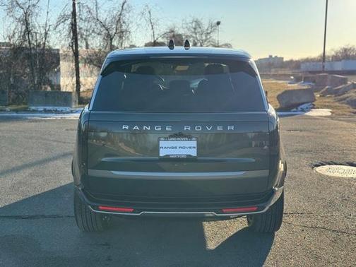 2025 Land Rover Range Rover P400 SE