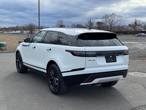 2026 Land Rover Range Rover Velar Dynamic SE
