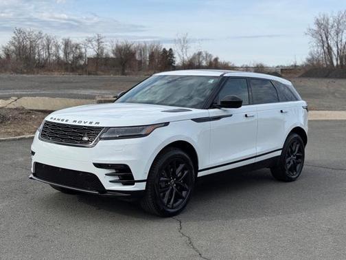 2026 Land Rover Range Rover Velar Dynamic SE