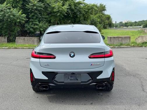 2024 BMW X4 M40i