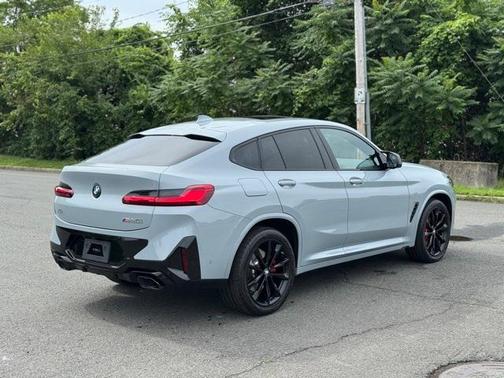 2024 BMW X4 M40i