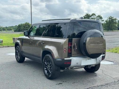 2025 Land Rover Defender P400 S