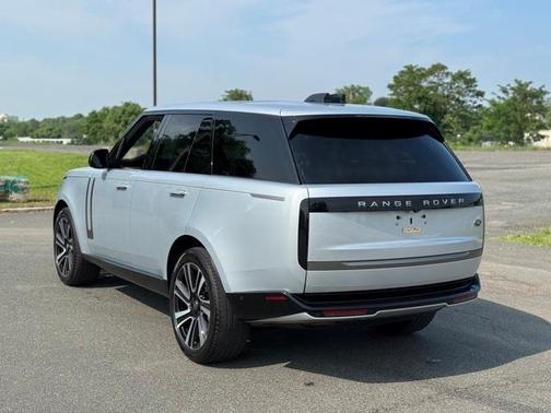 2023 Land Rover Range Rover P400 SE