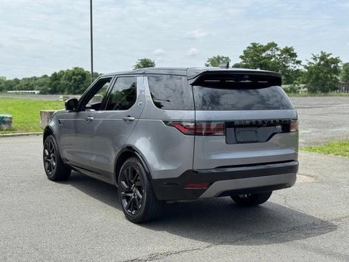 2021 Land Rover Discovery P300 S R-Dynamic