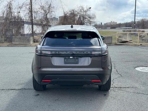 2026 Land Rover Range Rover Velar P250 Dynamic SE