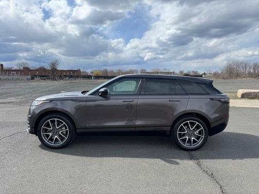 2026 Land Rover Range Rover Velar P250 Dynamic SE
