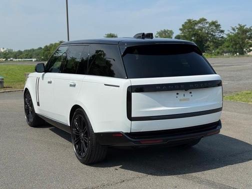 2025 Land Rover Range Rover P400 SE