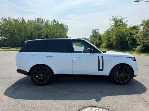 2025 Land Rover Range Rover P400 SE