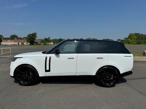 2025 Land Rover Range Rover P400 SE