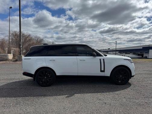 2023 Land Rover Range Rover P530 SE