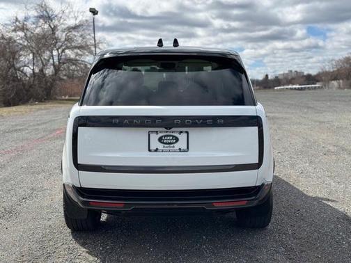 2023 Land Rover Range Rover P530 SE