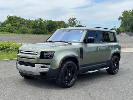 2022 Land Rover Defender 110 SE