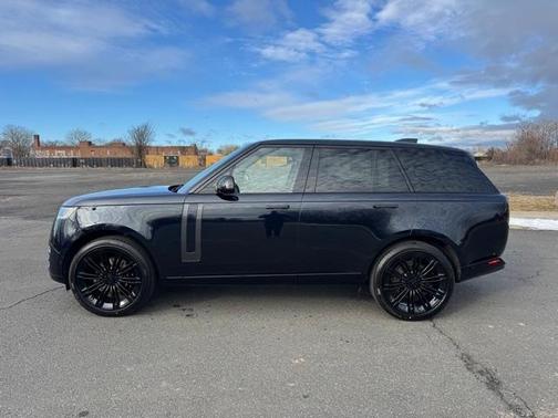 2026 Land Rover Range Rover P400 SE