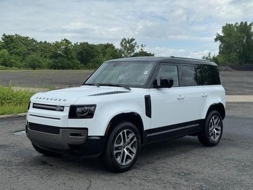 2025 Land Rover Defender P400 X-Dynamic SE