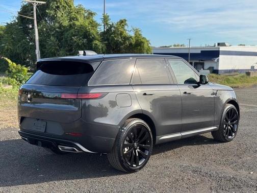 2025 Land Rover Range Rover Sport P360 SE
